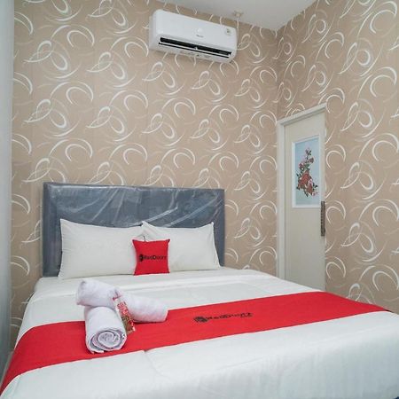 RedDoorz near Sarinah Dżakarta Zewnętrze zdjęcie