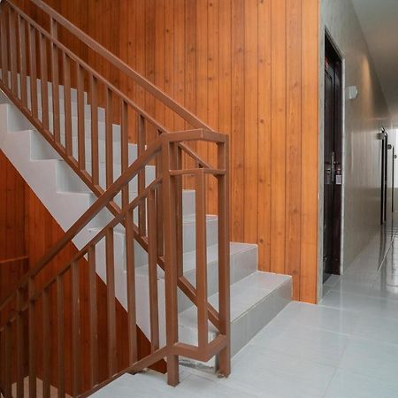 RedDoorz near Sarinah Dżakarta Zewnętrze zdjęcie