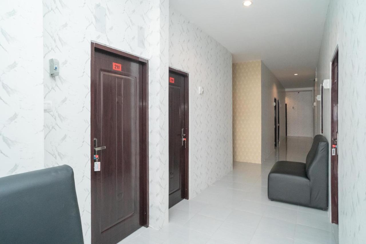 RedDoorz near Sarinah Dżakarta Zewnętrze zdjęcie